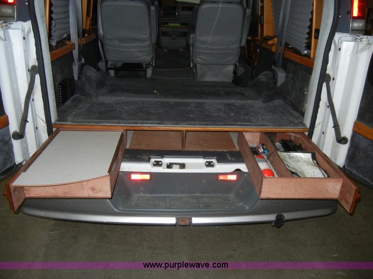 image for item C4080 1998 GMC Savana G1500 Platinum van