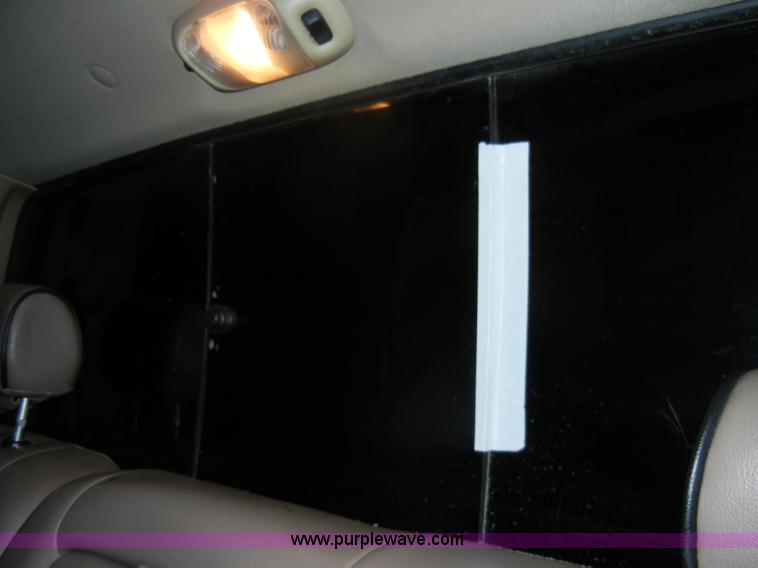 image for item C4081 2005 Ford F350 XLT Super Duty crew cab pickup truck