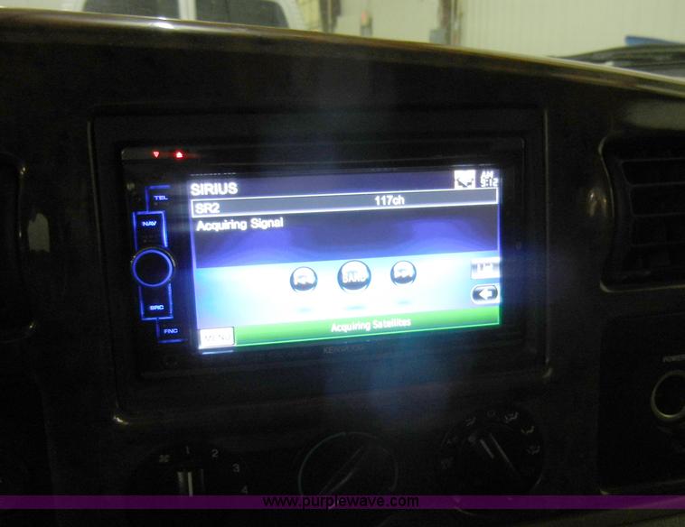 image for item C4081 2005 Ford F350 XLT Super Duty crew cab pickup truck