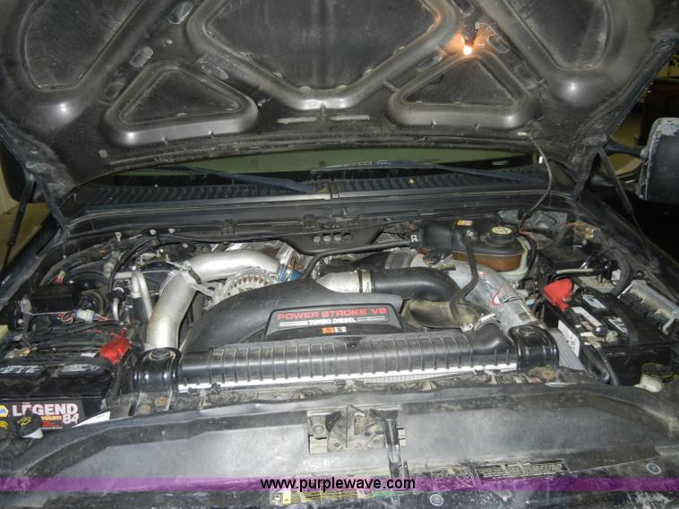 image for item C4081 2005 Ford F350 XLT Super Duty crew cab pickup truck