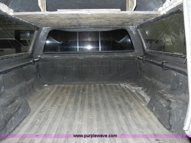 image for item C4081 2005 Ford F350 XLT Super Duty crew cab pickup truck