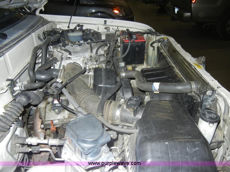 image for item C4082 2002 Toyota Tundra SR5 pickup truck