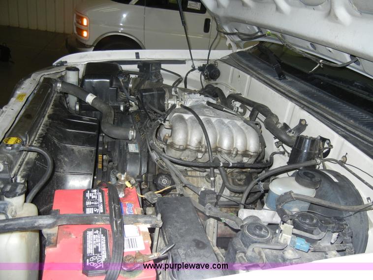 image for item C4082 2002 Toyota Tundra SR5 pickup truck