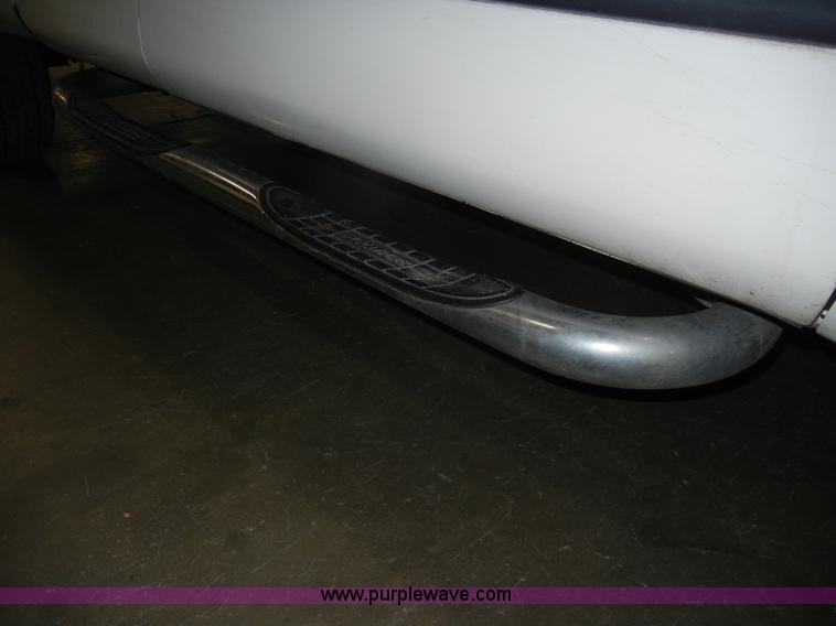 image for item C4082 2002 Toyota Tundra SR5 pickup truck