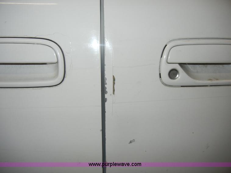 image for item C4082 2002 Toyota Tundra SR5 pickup truck