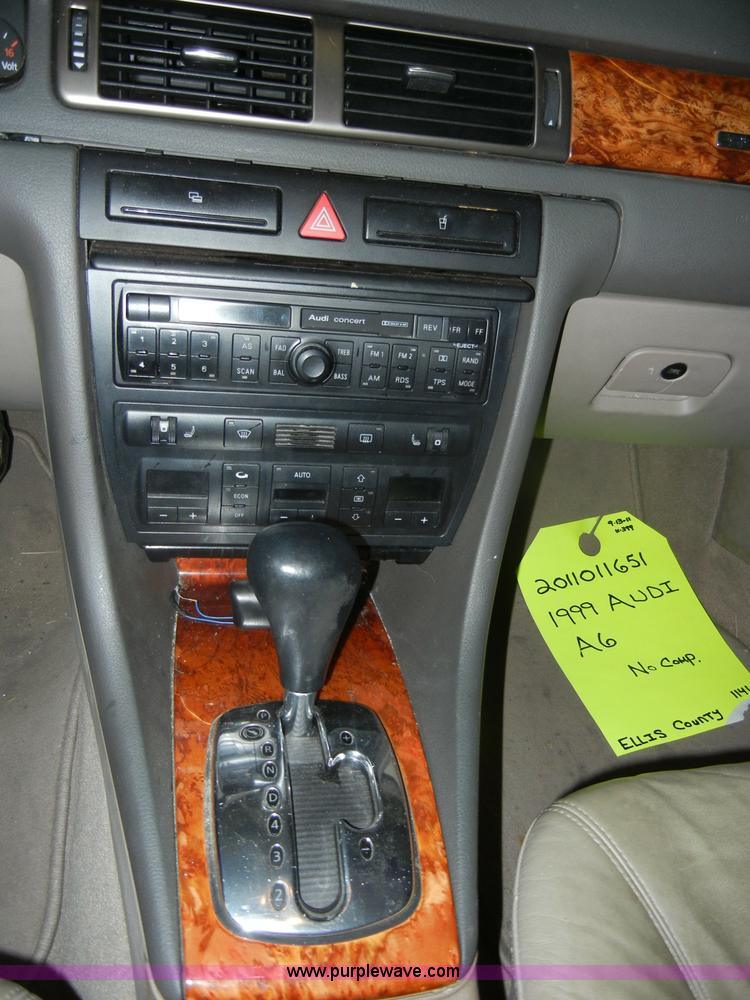image for item C4083 1999 Audi A6 Quattro