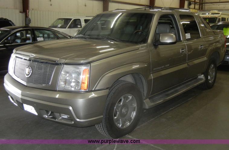 image for item C4084 2002 Cadillac Escalade EXT SUVNon-repairable certificate, parts only