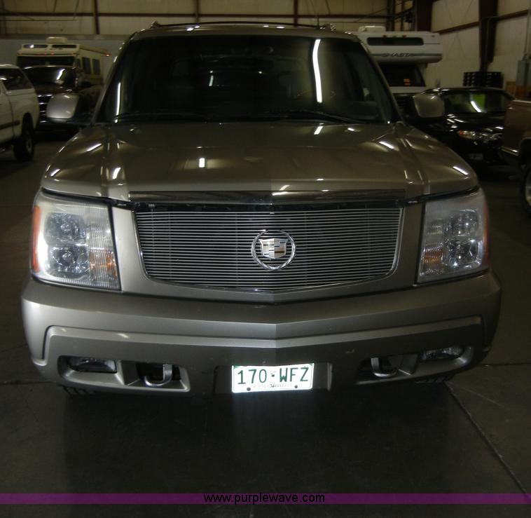 image for item C4084 2002 Cadillac Escalade EXT SUVNon-repairable certificate, parts only