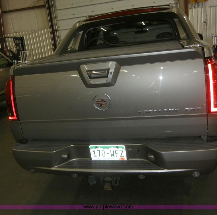 image for item C4084 2002 Cadillac Escalade EXT SUVNon-repairable certificate, parts only