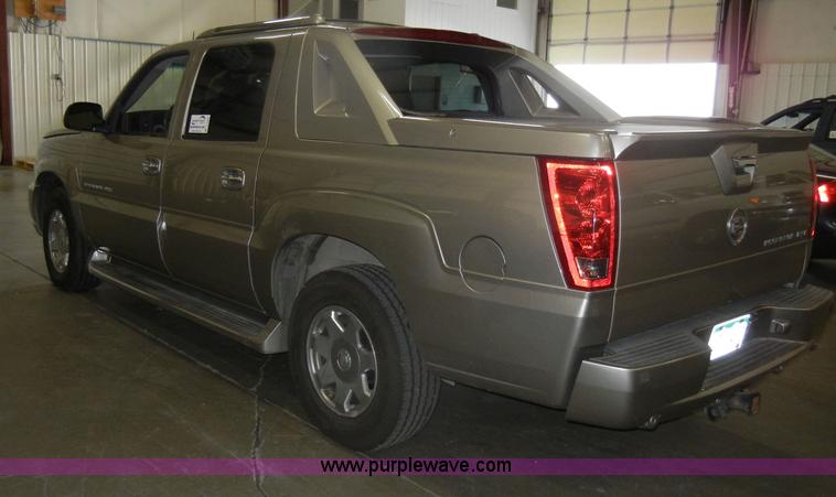 image for item C4084 2002 Cadillac Escalade EXT SUVNon-repairable certificate, parts only