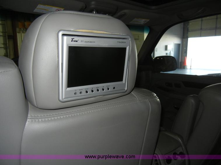 image for item C4084 2002 Cadillac Escalade EXT SUVNon-repairable certificate, parts only