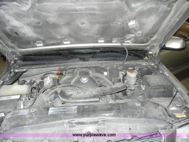 image for item C4084 2002 Cadillac Escalade EXT SUVNon-repairable certificate, parts only