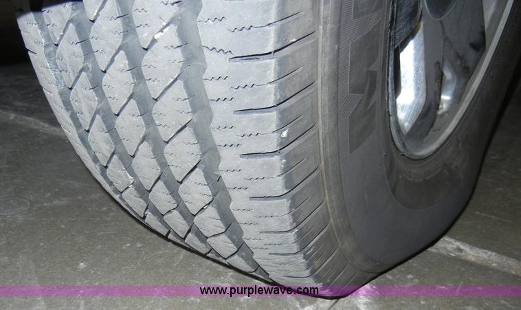 image for item C4084 2002 Cadillac Escalade EXT SUVNon-repairable certificate, parts only