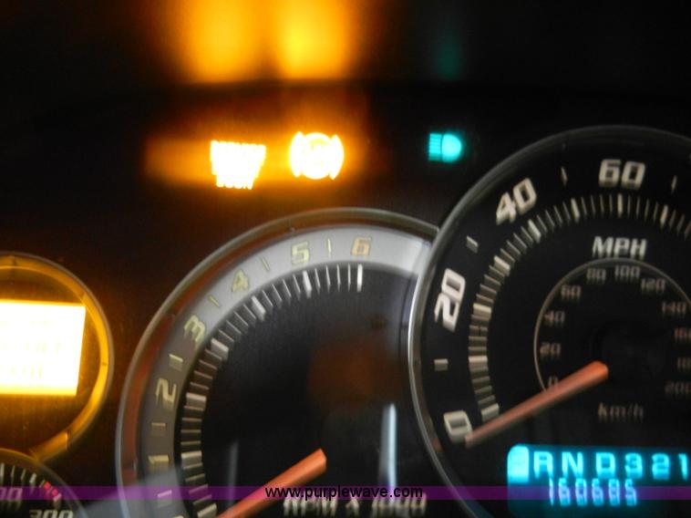 image for item C4084 2002 Cadillac Escalade EXT SUVNon-repairable certificate, parts only