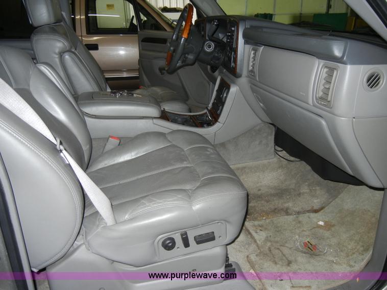 image for item C4084 2002 Cadillac Escalade EXT SUVNon-repairable certificate, parts only