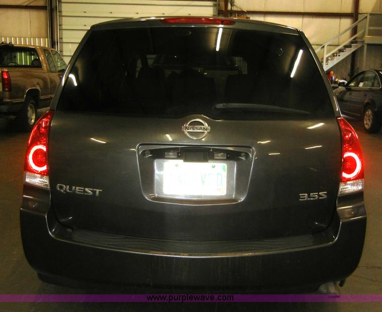 image for item C4085 2004 Nissan Quest mini vanNon-repairable certificate, parts only