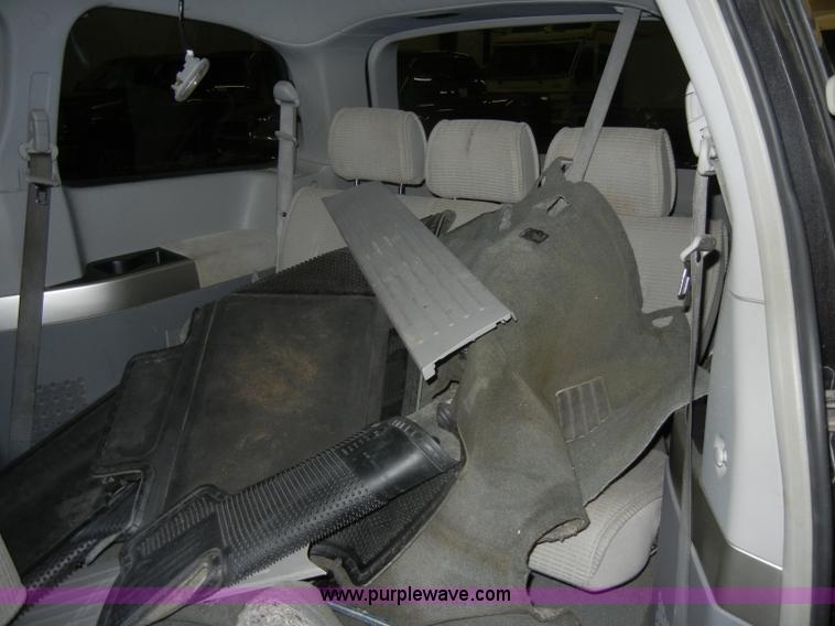 image for item C4085 2004 Nissan Quest mini vanNon-repairable certificate, parts only