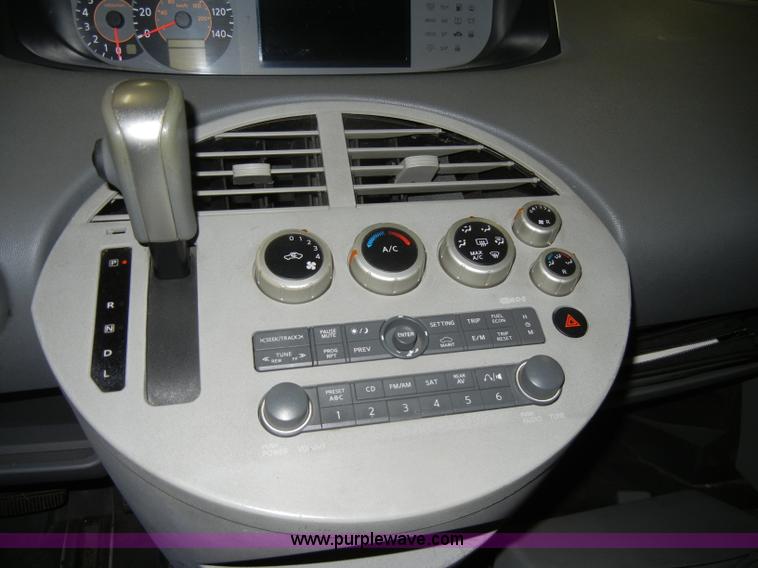 image for item C4085 2004 Nissan Quest mini vanNon-repairable certificate, parts only