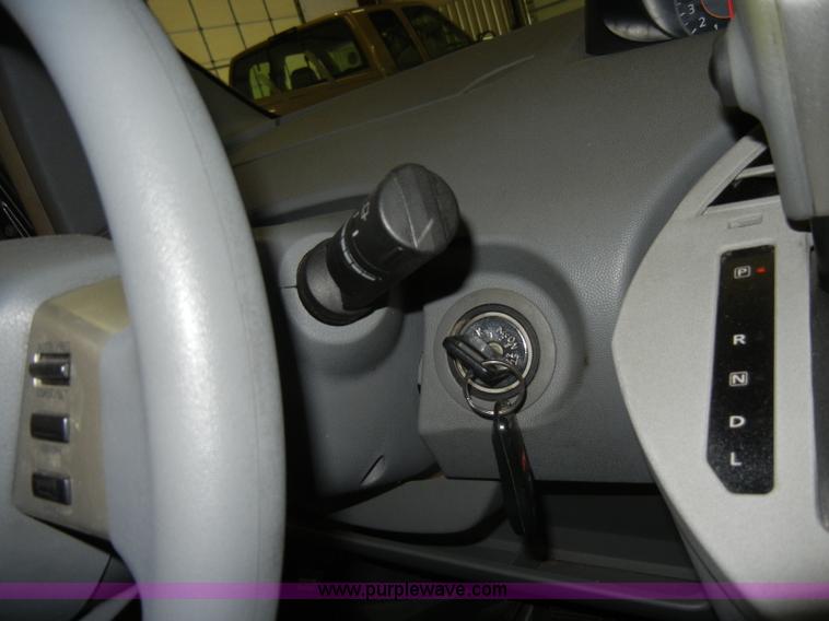 image for item C4085 2004 Nissan Quest mini vanNon-repairable certificate, parts only