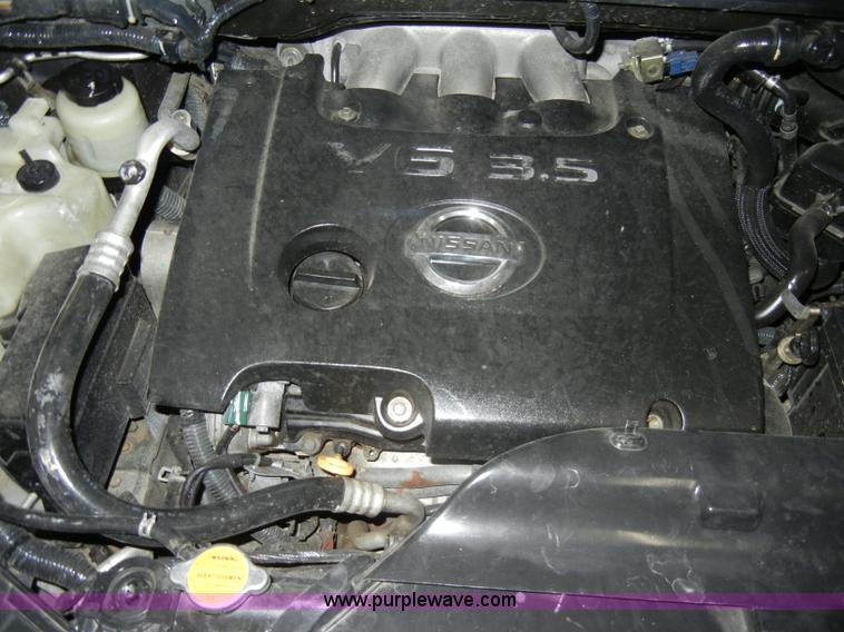 image for item C4085 2004 Nissan Quest mini vanNon-repairable certificate, parts only