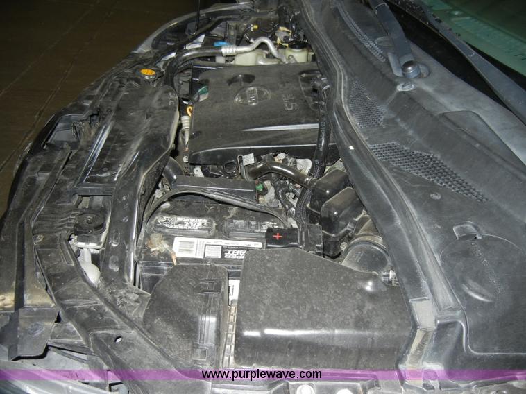 image for item C4085 2004 Nissan Quest mini vanNon-repairable certificate, parts only