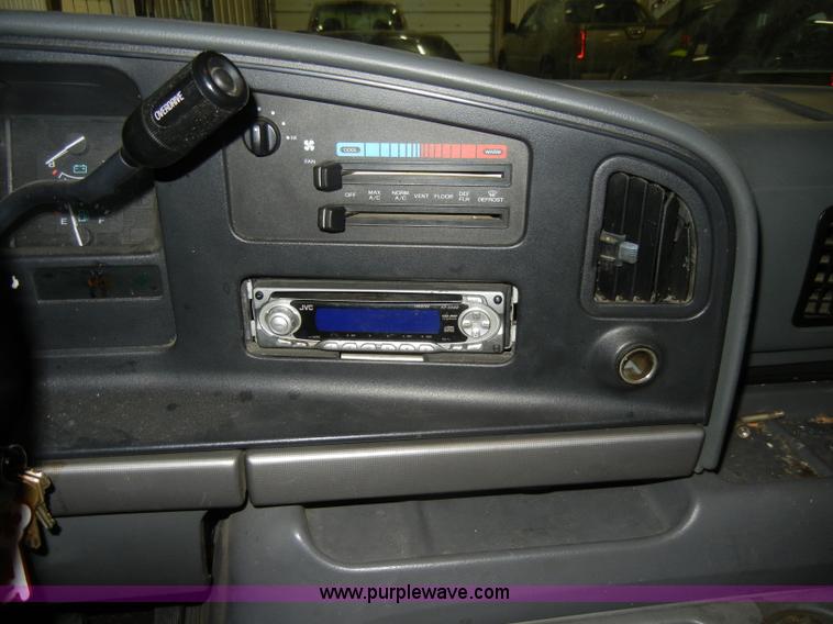 image for item C4086 1994 Ford Shasta E350 RV