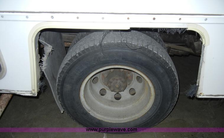 image for item C4086 1994 Ford Shasta E350 RV