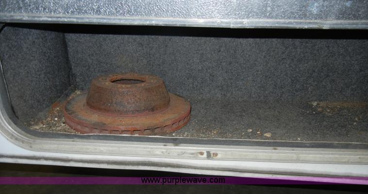 image for item C4086 1994 Ford Shasta E350 RV