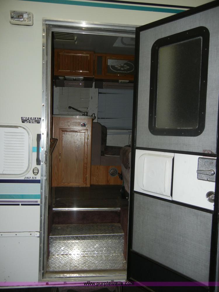 image for item C4086 1994 Ford Shasta E350 RV