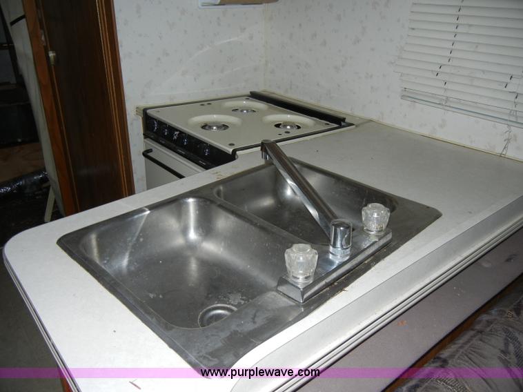 image for item C4086 1994 Ford Shasta E350 RV