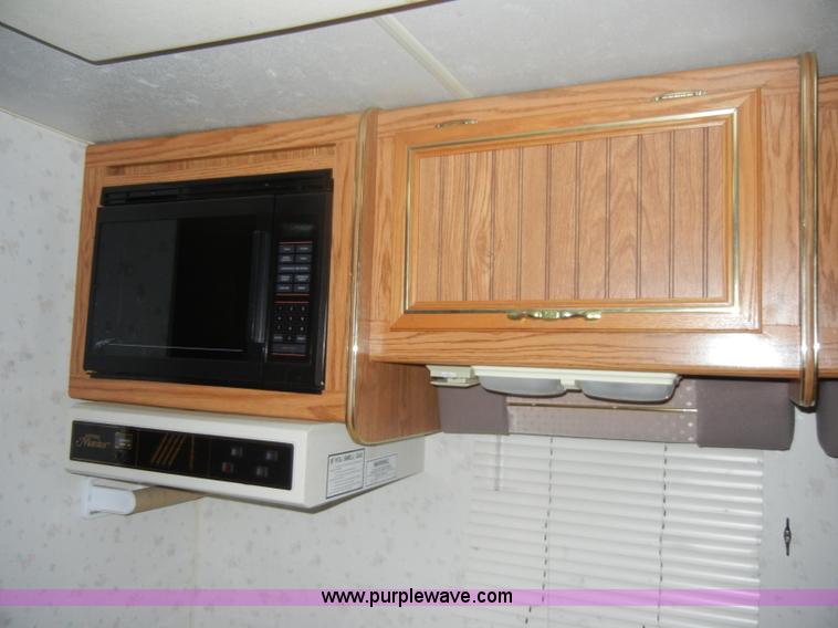 image for item C4086 1994 Ford Shasta E350 RV