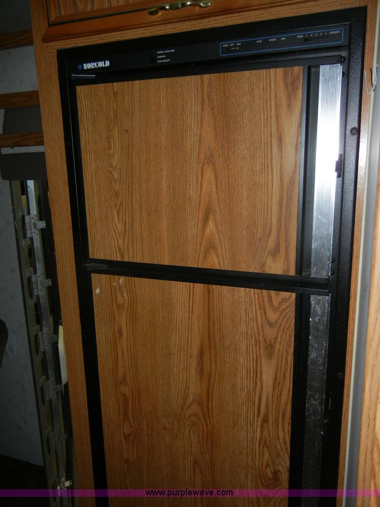 image for item C4086 1994 Ford Shasta E350 RV