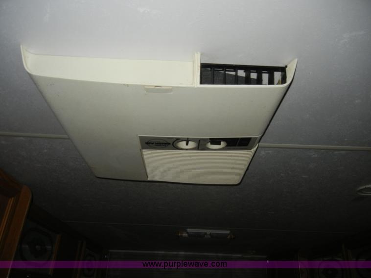 image for item C4086 1994 Ford Shasta E350 RV