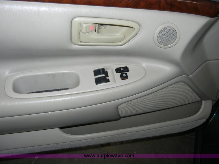 image for item C4087 1999 Toyota Solara SE Non-repairable certificate, parts only