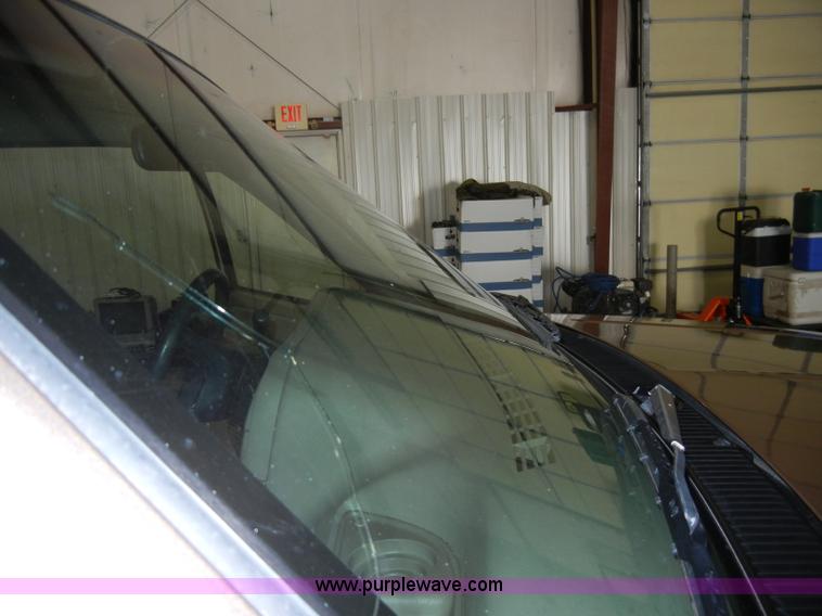 image for item C4088 1996 Chevrolet Silverado 1500 extended cab pickup truck