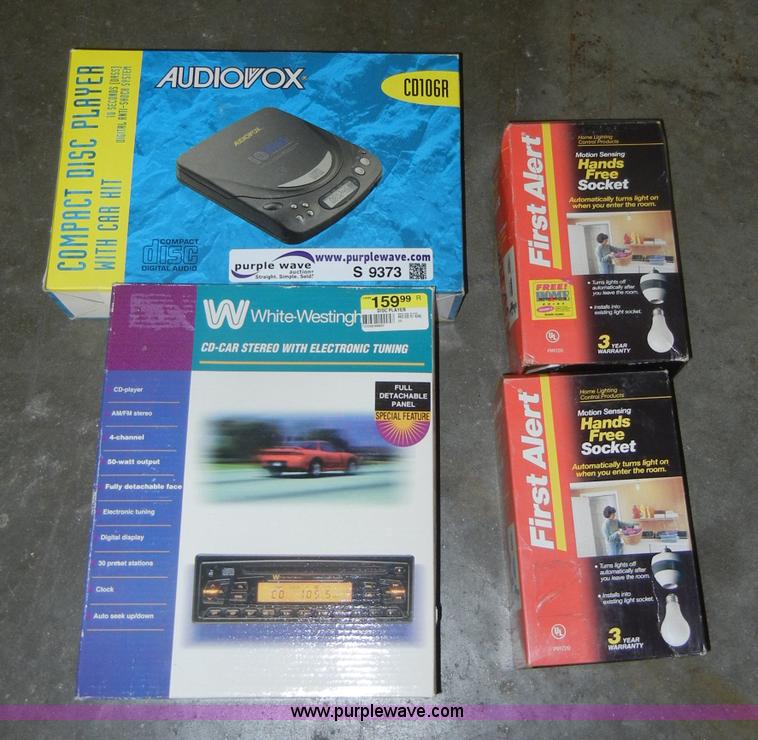 image for item S9373 Assorted electronics