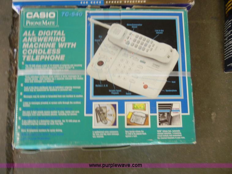 image for item S9374 Assorted electronics