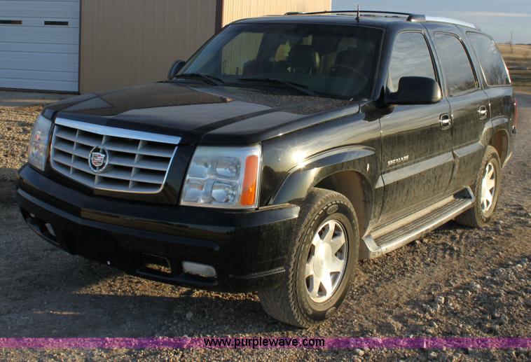 image for item A7319 2002 Cadillac Escalade EXT SUV