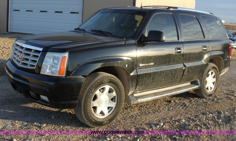 image for item A7319 2002 Cadillac Escalade EXT SUV