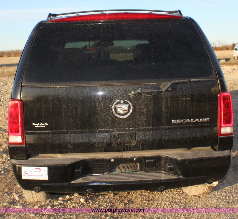 image for item A7319 2002 Cadillac Escalade EXT SUV