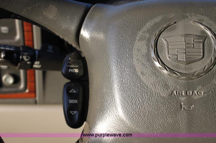 image for item A7319 2002 Cadillac Escalade EXT SUV