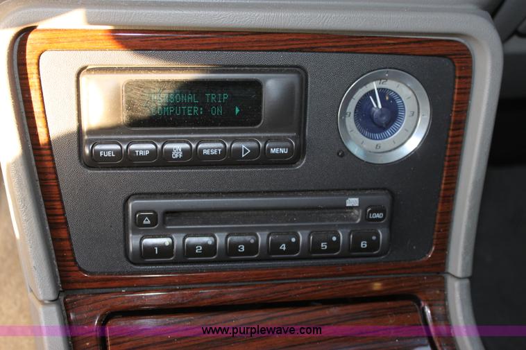 image for item A7319 2002 Cadillac Escalade EXT SUV