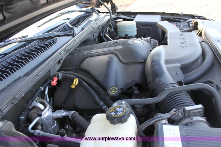 image for item A7319 2002 Cadillac Escalade EXT SUV