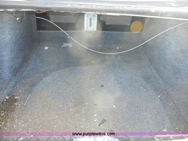 image for item C4072 1987 Ford Taurus LX