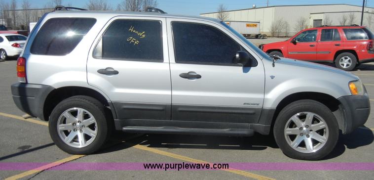 image for item C4073 2002 Ford Escape XLS SUV