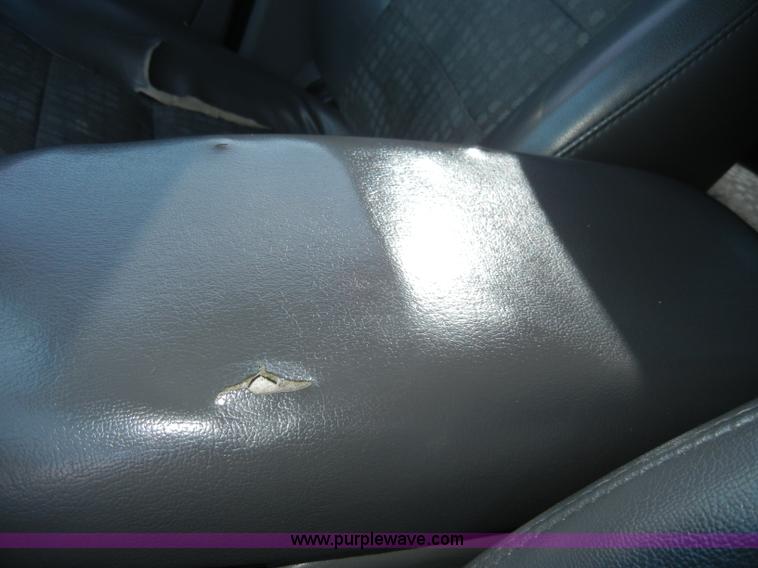 image for item C4073 2002 Ford Escape XLS SUV