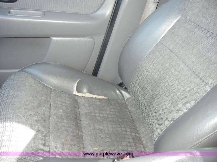 image for item C4073 2002 Ford Escape XLS SUV