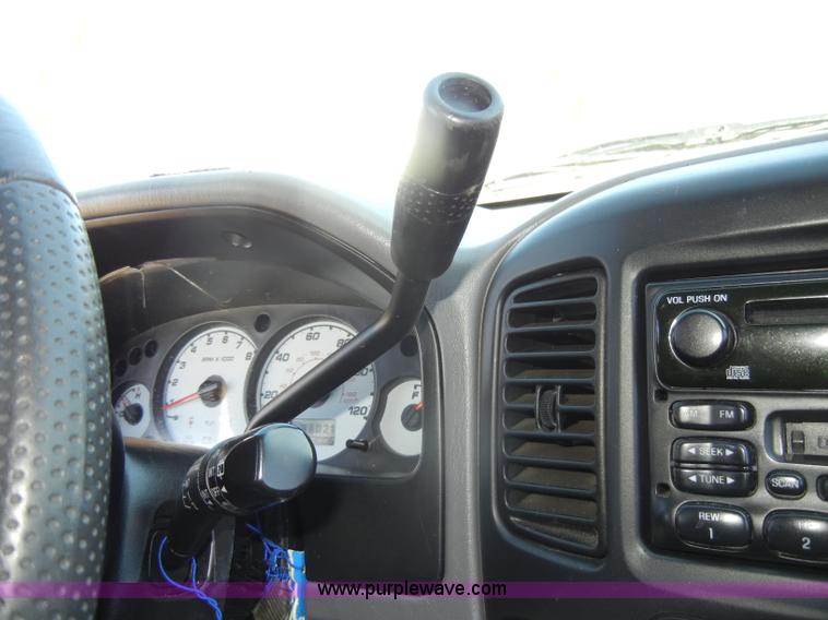 image for item C4073 2002 Ford Escape XLS SUV