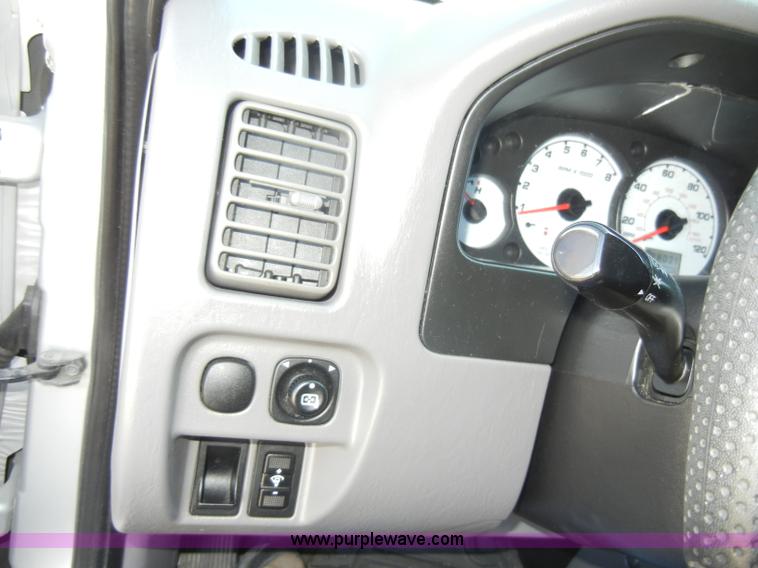 image for item C4073 2002 Ford Escape XLS SUV