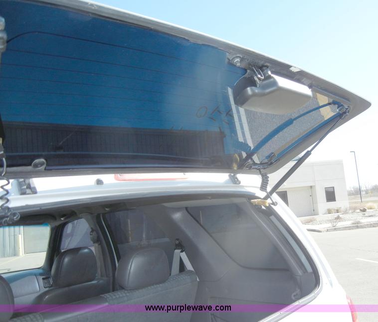 image for item C4073 2002 Ford Escape XLS SUV